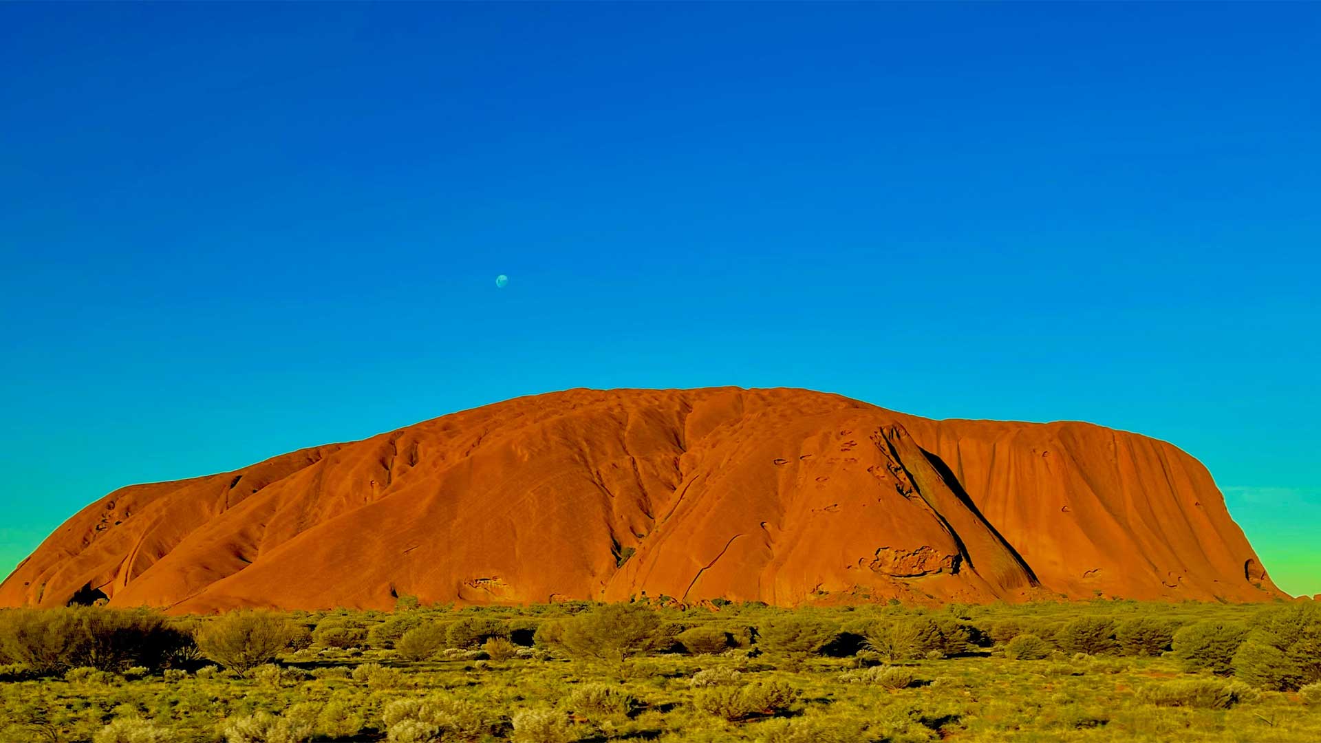 25 Day Australia Backpacker Tour: East Coast and Uluru